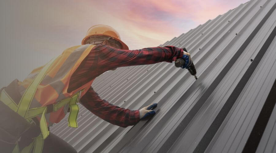Professional gutter cleaning in East Schodack, NY